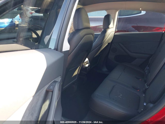 2024 TESLA MODEL Y 7SAYGDED7RA310226 Photo 7
