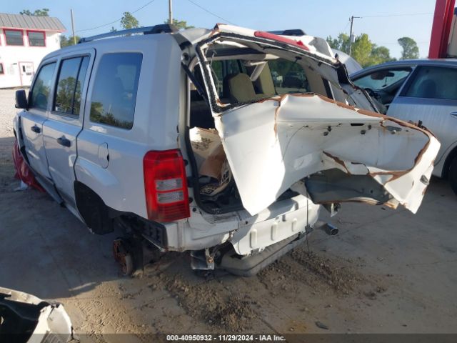 1C4NJPBA8GD777272 Jeep Patriot Sport Se