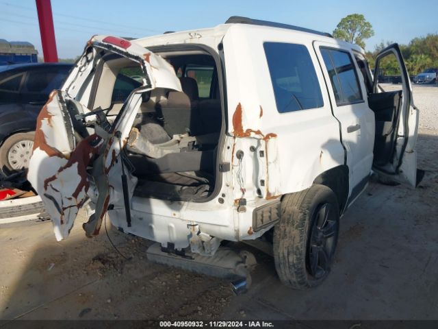 1C4NJPBA8GD777272 Jeep Patriot Sport Se