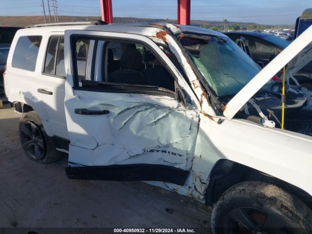 1C4NJPBA8GD777272 Jeep Patriot Sport Se