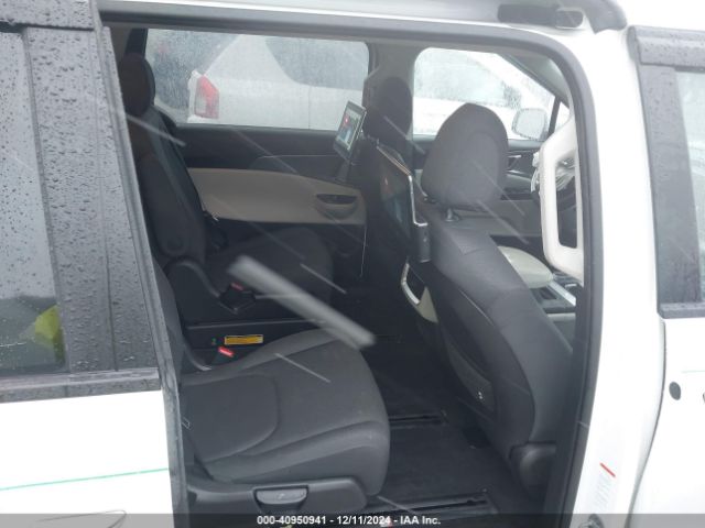 KNDNB4H36P6197303 KIA Carnival Mpv Lx