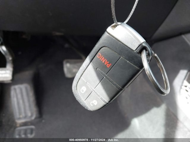 3C4PDCAB3JT445535 Dodge JOURNEY SE