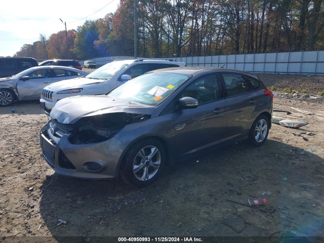 Ford FOCUS SE 2014 1FADP3K26EL387033 Image 2