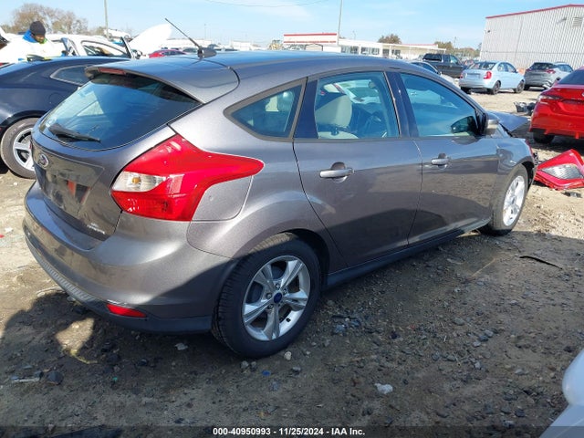 Ford FOCUS SE 2014 1FADP3K26EL387033 Image 4