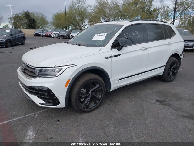 3VVCB7AX2RM073023 Volkswagen Tiguan 2.0t Se R-line Black