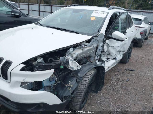 1C4PJLCB3JD556615 Jeep Cherokee Latitude Fwd