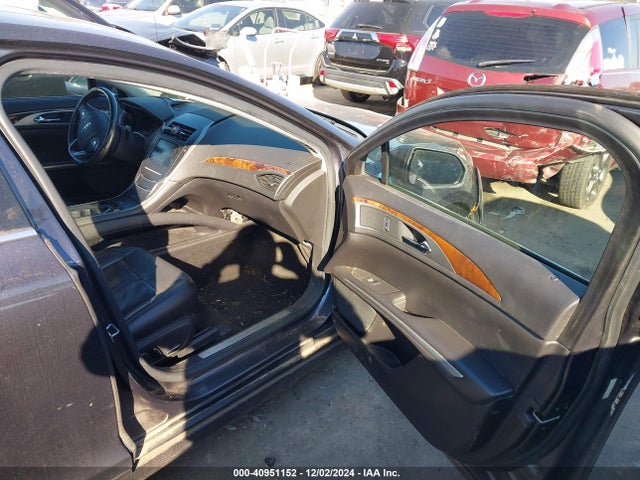 3LN6L2G93ER818665 Lincoln MKZ