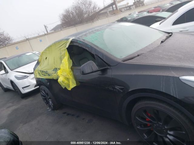 7SAYGDEF6NF397776 Tesla Model Y Performance Dual Motor All-wheel Drive