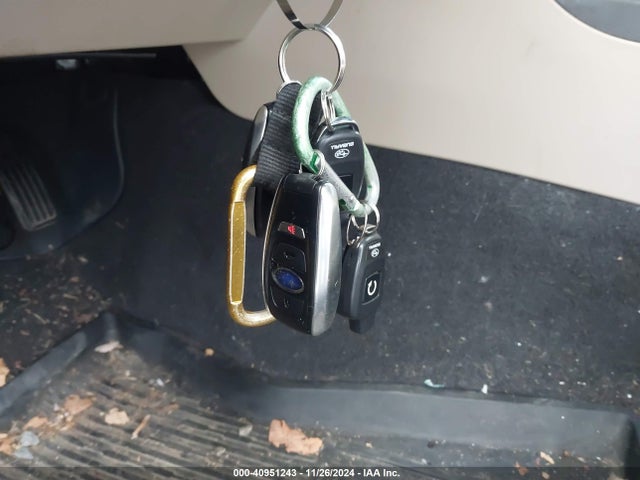 Subaru Outback 2.5i Limited 2018 4S4BSANC3J3321019 Image 11