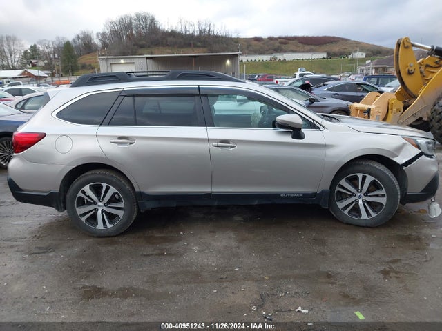 Subaru Outback 2.5i Limited 2018 4S4BSANC3J3321019 Image 13