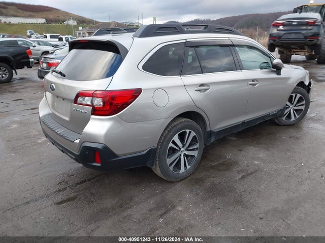 Subaru Outback 2.5i Limited 2018 4S4BSANC3J3321019 Image 4