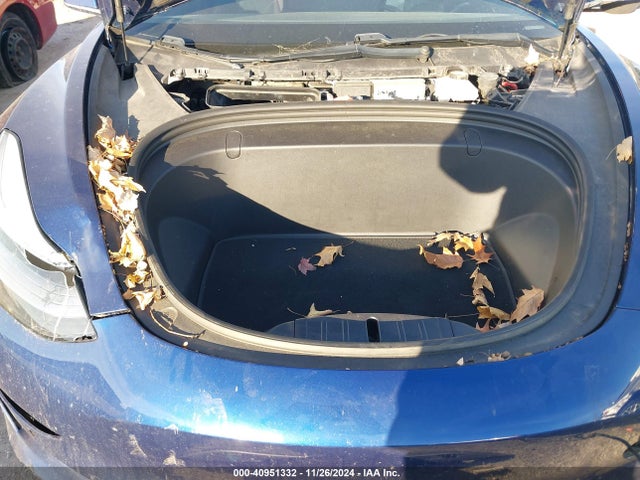 2019 TESLA MODEL 3 5YJ3E1EB7KF387729 Photo 9