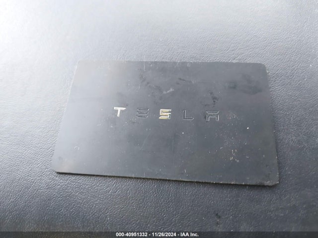 2019 TESLA MODEL 3 5YJ3E1EB7KF387729 Photo 10