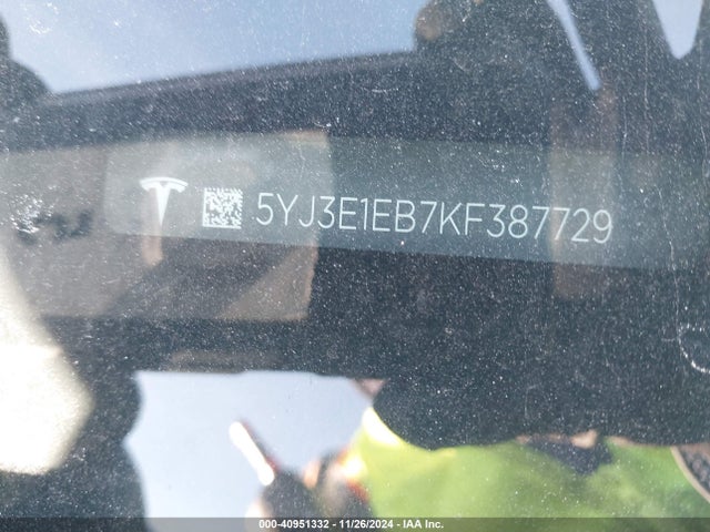 2019 TESLA MODEL 3 5YJ3E1EB7KF387729 Photo 8