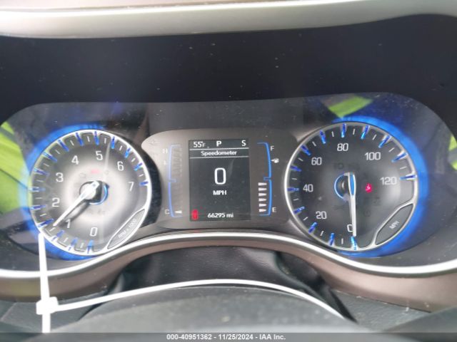 2C4RC1CG1PR564561 Chrysler Voyager Lx