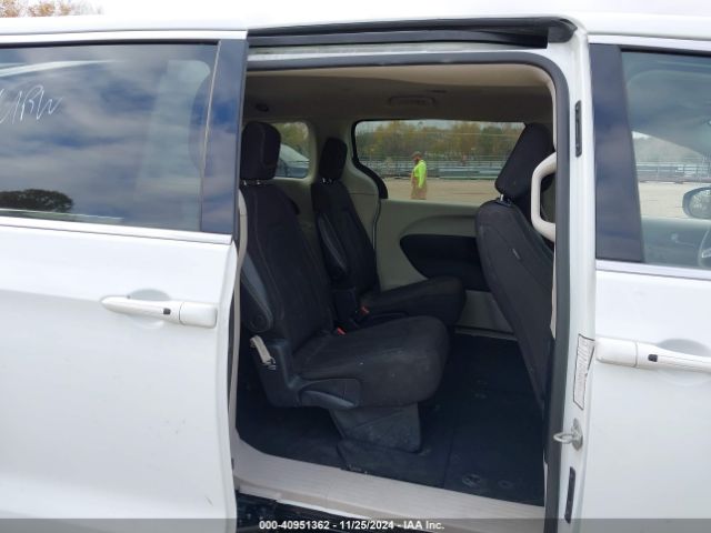 2C4RC1CG1PR564561 Chrysler Voyager Lx
