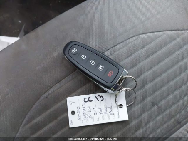 1FMCU0J95HUD21210 Ford Escape Titanium
