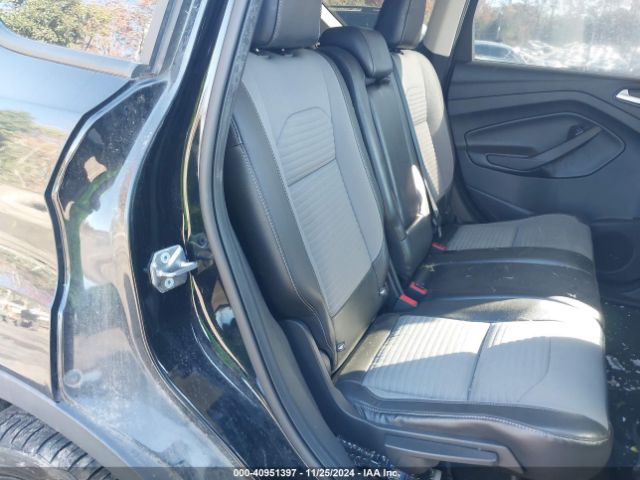 1FMCU0J95HUD21210 Ford Escape Titanium