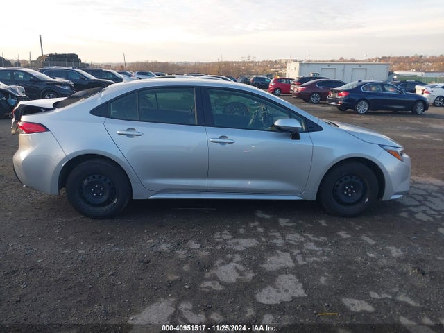 Toyota Corolla Hybrid Le 2024 JTDBCMFE9RJ033273 Image 13