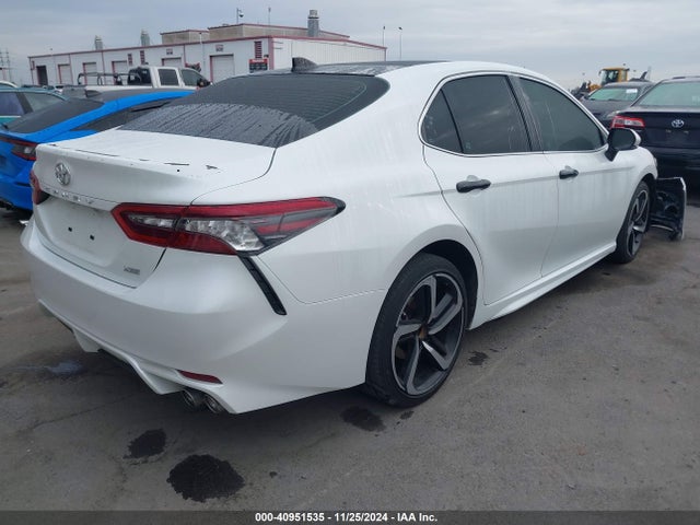 Toyota CAMRY XSE 2022 4T1K61AK2NU019531 Image 4
