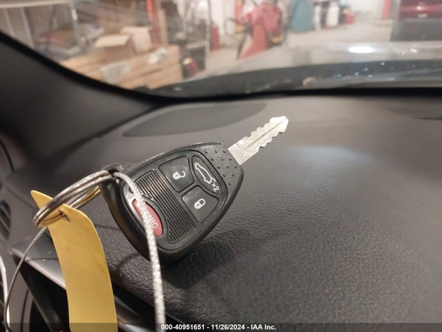 Chrysler 200 Touring 2014 1C3CCBBG7EN120371 Image 11