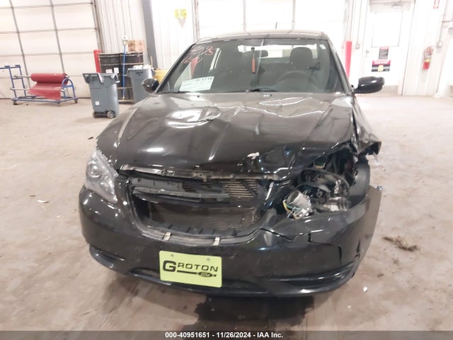 Chrysler 200 Touring 2014 1C3CCBBG7EN120371 Image 6