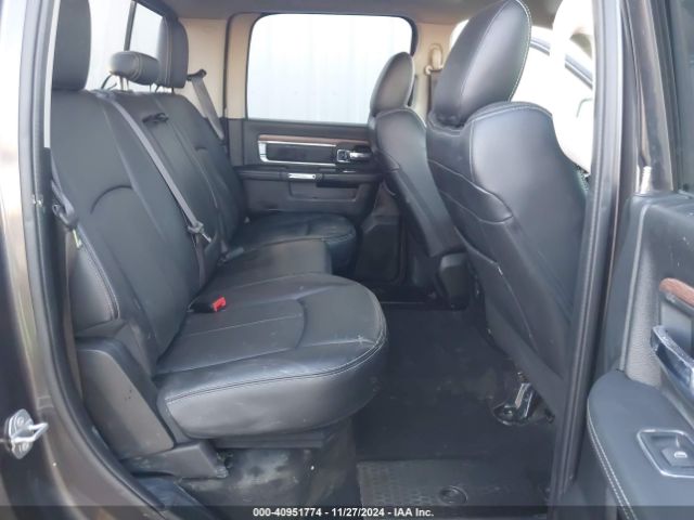 1C6RR7NM8KS749256 RAM 1500 Classic Laramie  4x4 5'7 Box