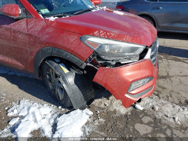 KM8J3CA46GU160512 Hyundai TUCSON SE