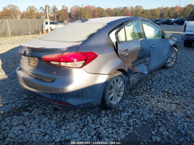 3KPFL4A72HE121863 KIA FORTE S