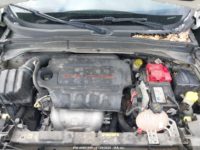 ZACNJBAB1KPK49397 Jeep Renegade Sport 4x4