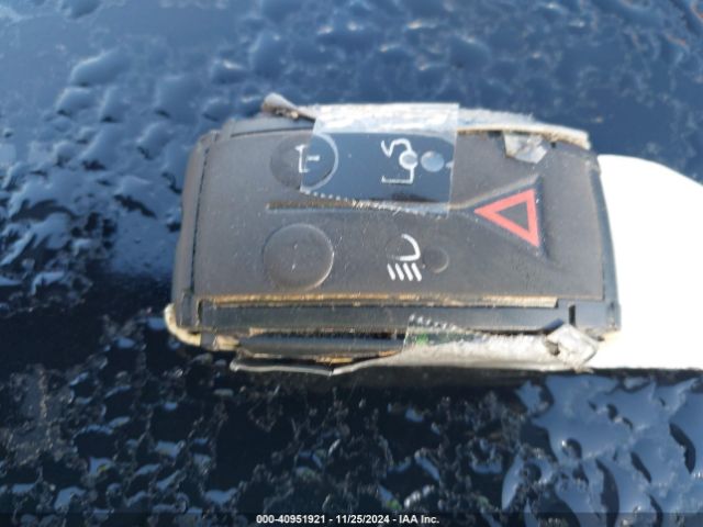 2011 JAGUAR XF SAJWA0GB5BLR82061 Photo 10