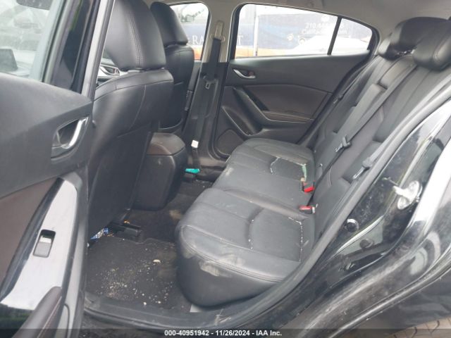 3MZBN1L33JM267702 Mazda Mazda3 Touring