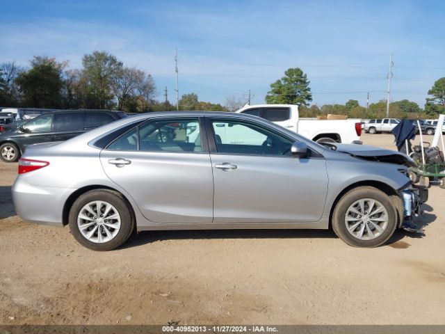 4T1BF1FKXHU678387 Toyota CAMRY LE