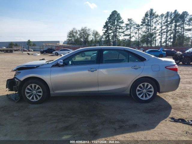 4T1BF1FKXHU678387 Toyota CAMRY LE