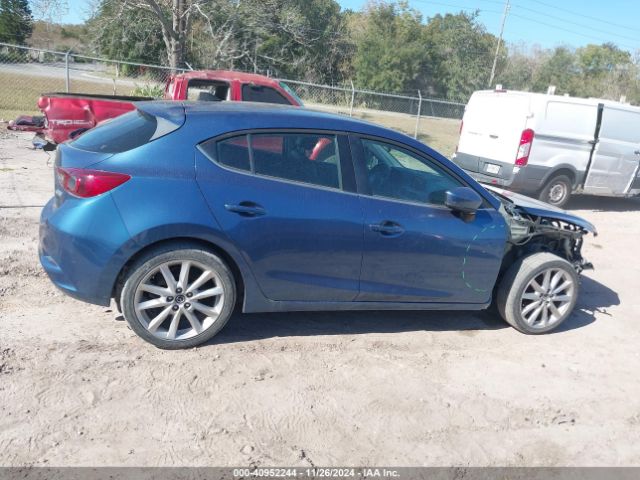 3MZBN1L7XHM151992 Mazda Mazda3 Touring