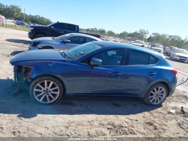 3MZBN1L7XHM151992 Mazda Mazda3 Touring