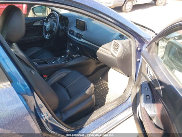 3MZBN1L7XHM151992 Mazda Mazda3 Touring