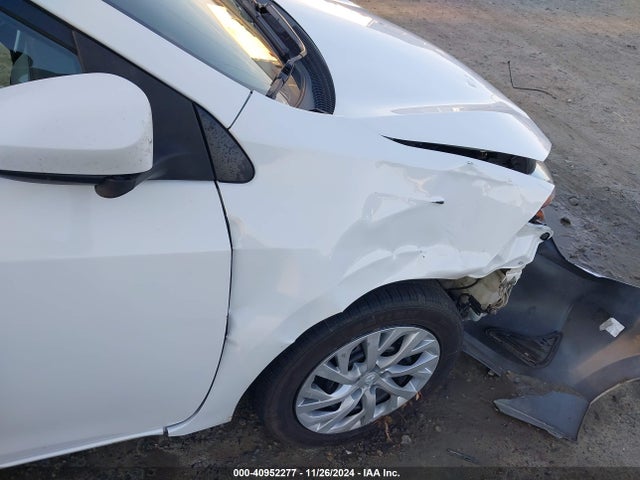 Toyota COROLLA LE 2019 5YFBURHE9KP914998 Image 19