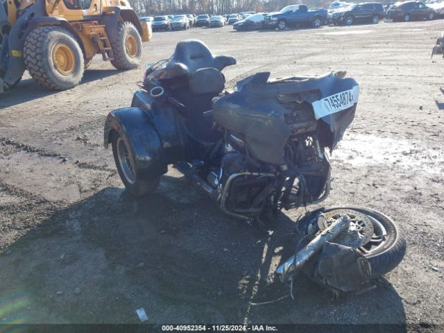 2018 HARLEY-DAVIDSON FLHTCUTG 1HD1MAD18JB852182
