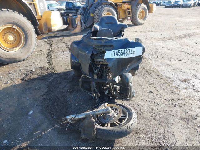 2018 HARLEY-DAVIDSON FLHTCUTG 1HD1MAD18JB852182 Photo 4