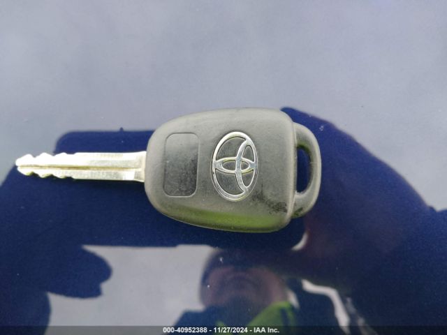 JTMZFREV5ED036930 Toyota RAV4 LE