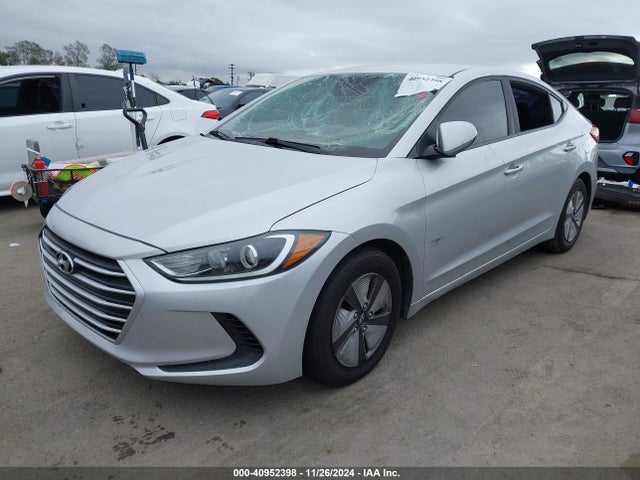 Hyundai ELANTRA SE 2018 5NPD74LF2JH344776 Image 2