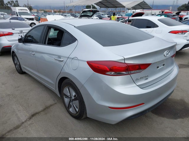 Hyundai ELANTRA SE 2018 5NPD74LF2JH344776 Image 3