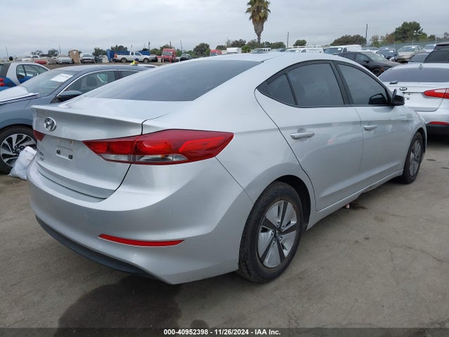 Hyundai ELANTRA SE 2018 5NPD74LF2JH344776 Image 4