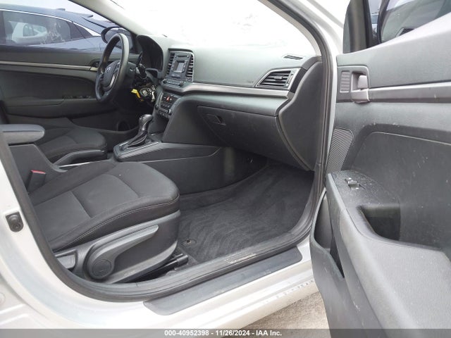 Hyundai ELANTRA SE 2018 5NPD74LF2JH344776 Image 5