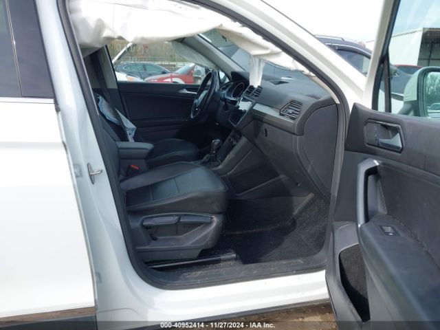 3VV2B7AX8JM026126 Volkswagen Tiguan 2.0t Se/2.0t Sel