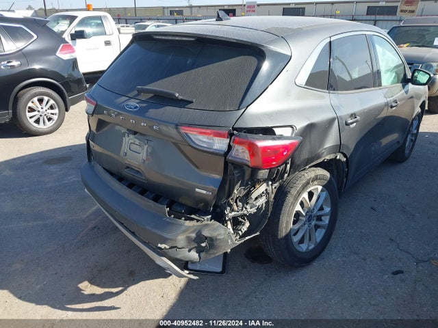 1FMCU9G63LUA52750 Ford ESCAPE SE