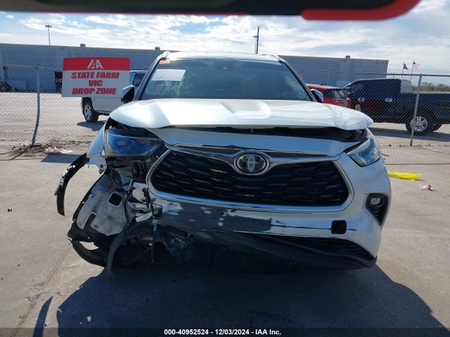 Toyota Highlander Xle 2022 5TDGZRAHXNS541381 Image 11