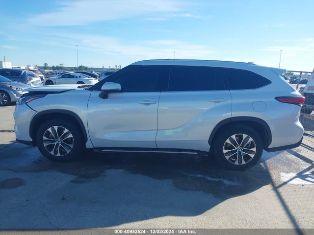 Toyota Highlander Xle 2022 5TDGZRAHXNS541381 Image 13