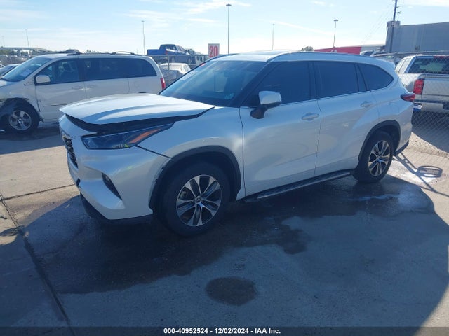 Toyota Highlander Xle 2022 5TDGZRAHXNS541381 Image 2